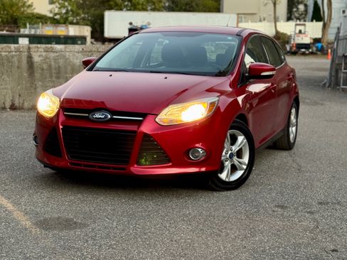 Used 2012 Ford Focus SE image 1
