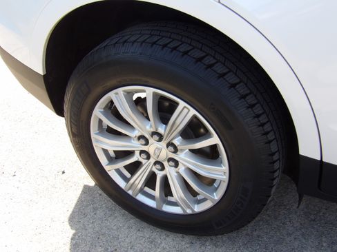 Used 2019 Cadillac XT5 FWD image 20