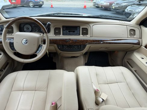 Used 2011 Mercury Grand Marquis LS w/ Premium Package RWD image 12