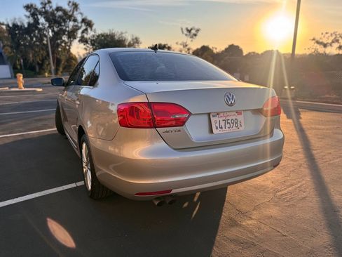 Used 2013 Volkswagen Jetta 2.5 image 10