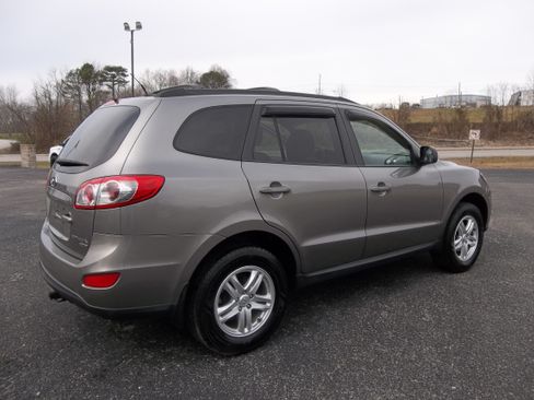 Used 2011 Hyundai Santa Fe GLS image 3