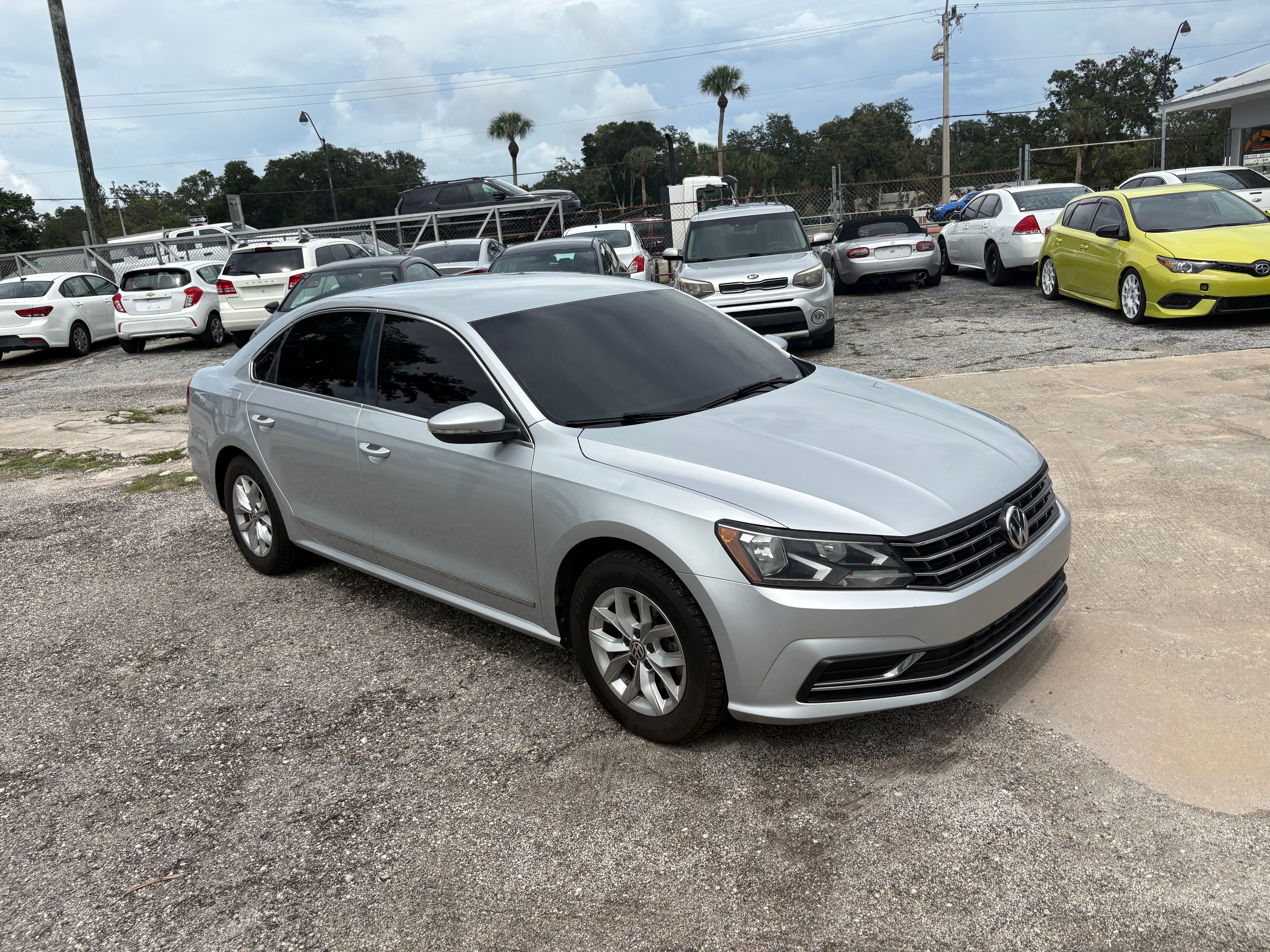 Used 2016 Volkswagen Passat 1.8T FWD image 5