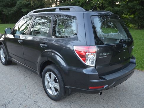 Used 2013 Subaru Forester 2.5X AWD/4WD image 3