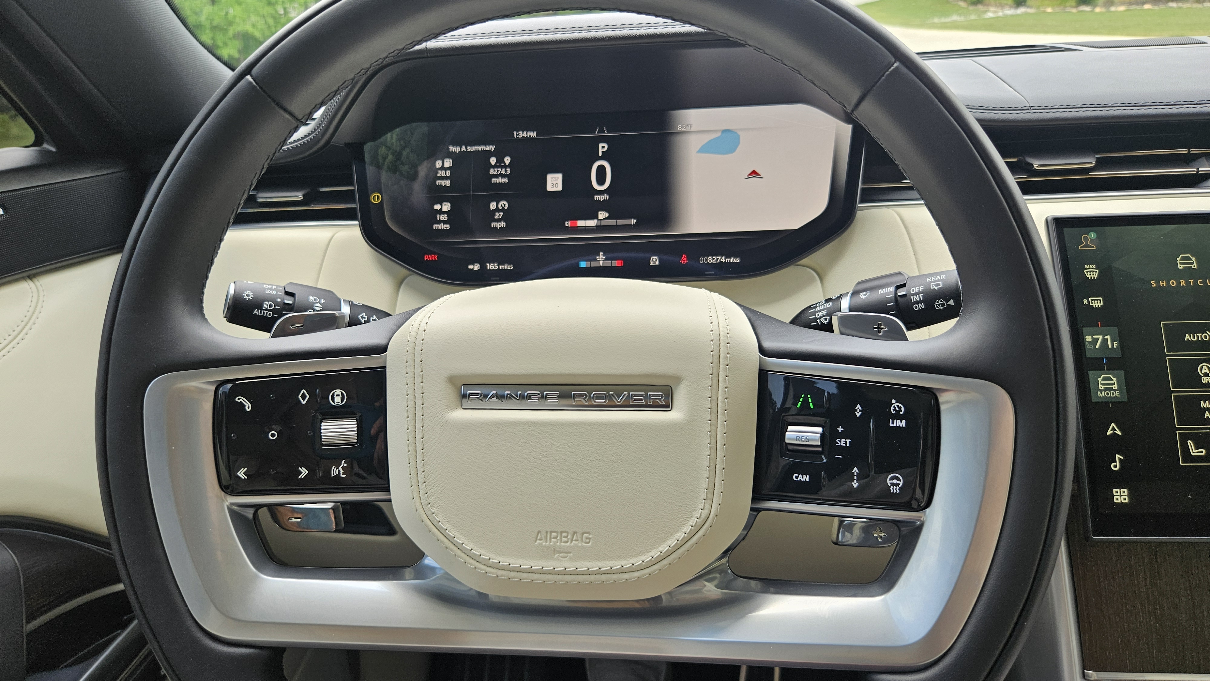 Used 2025 Land Rover Range Rover Long Wheelbase SE AWD/4WD image 13