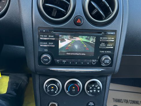 Used 2015 Nissan Rogue SV image 8