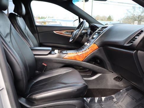 Used 2016 Lincoln MKX Reserve image 17