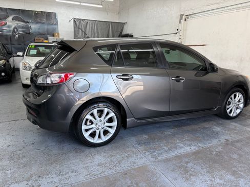 Used 2010 MAZDA MAZDA3 s Hatchback FWD image 7