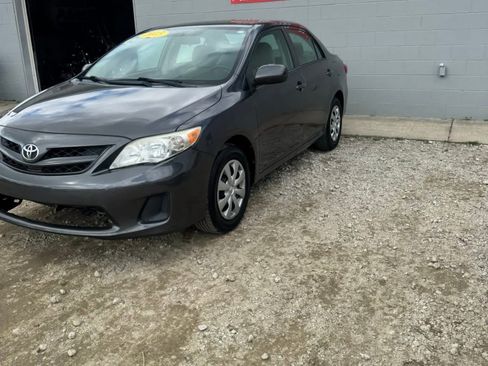Used 2013 Toyota Corolla image 1