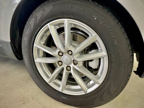 Used 2016 Land Rover Range Rover Sport SE image 22