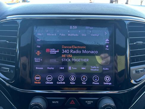 Used 2019 Jeep Grand Cherokee Limited image 49