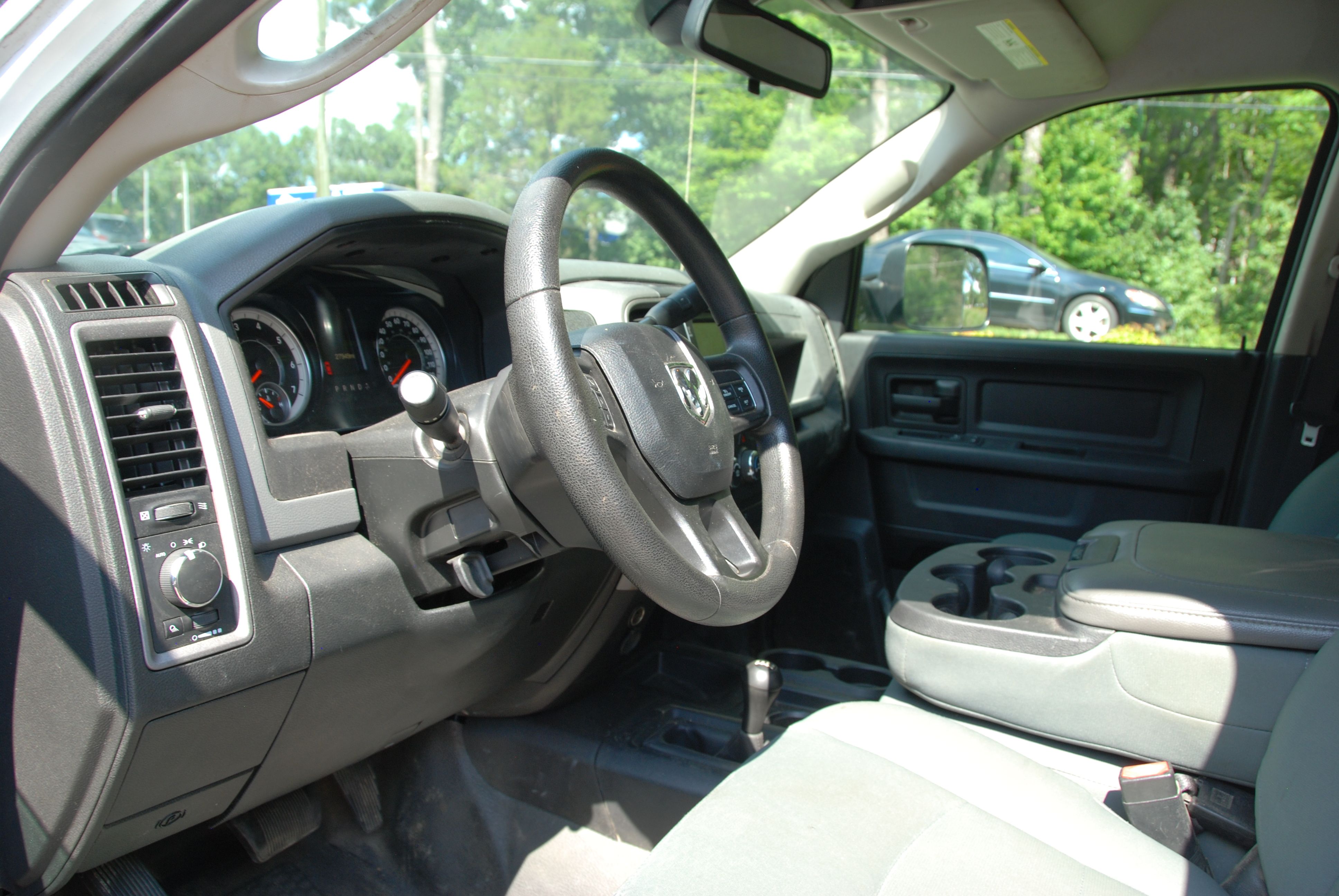 Used 2016 RAM 3500 4x4 Crew Cab ST DRW image 10