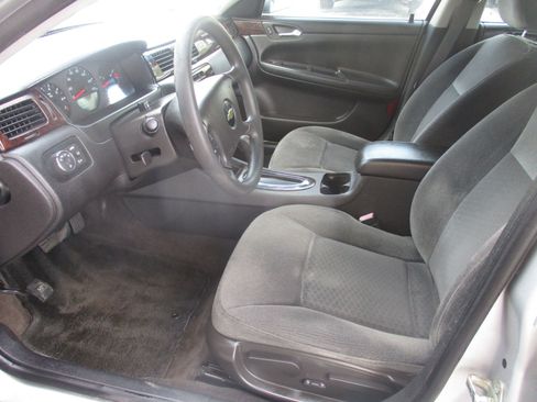 Used 2014 Chevrolet Impala Limited LS image 4
