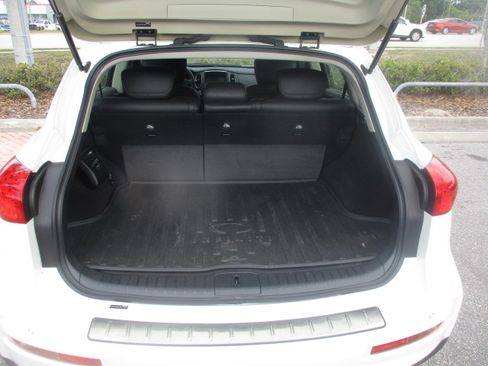 Used 2017 INFINITI QX50 AWD image 16