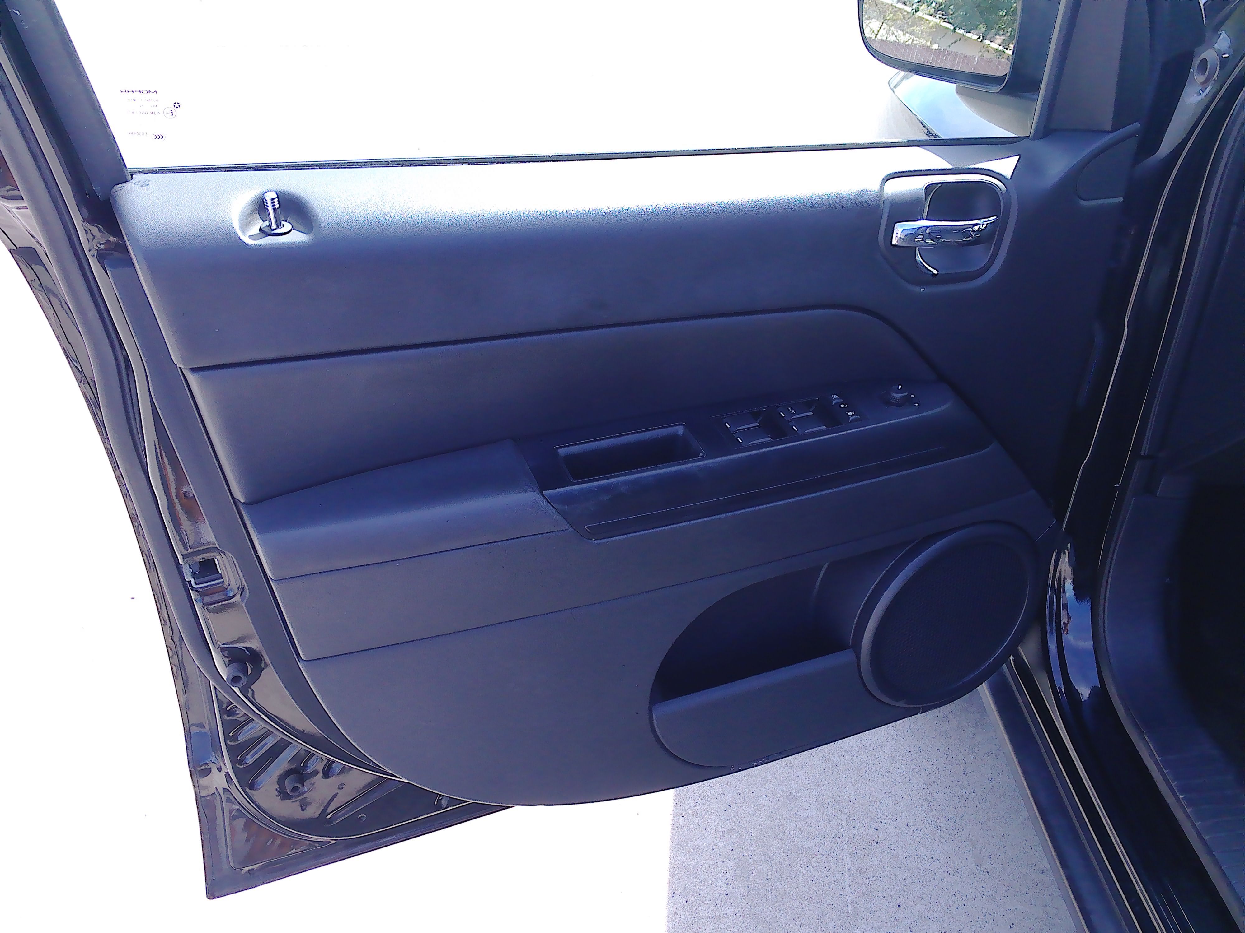 Used 2012 Jeep Compass Sport FWD image 9