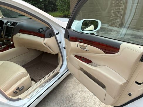 Used 2012 Lexus LS 460 AWD image 9