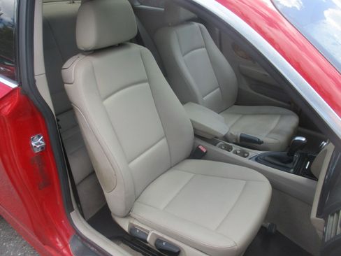 Used 2009 BMW 128i image 8