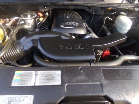 Used 2005 Chevrolet Tahoe Z71 image 14