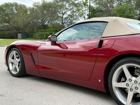 Used 2006 Chevrolet Corvette Convertible RWD image 44