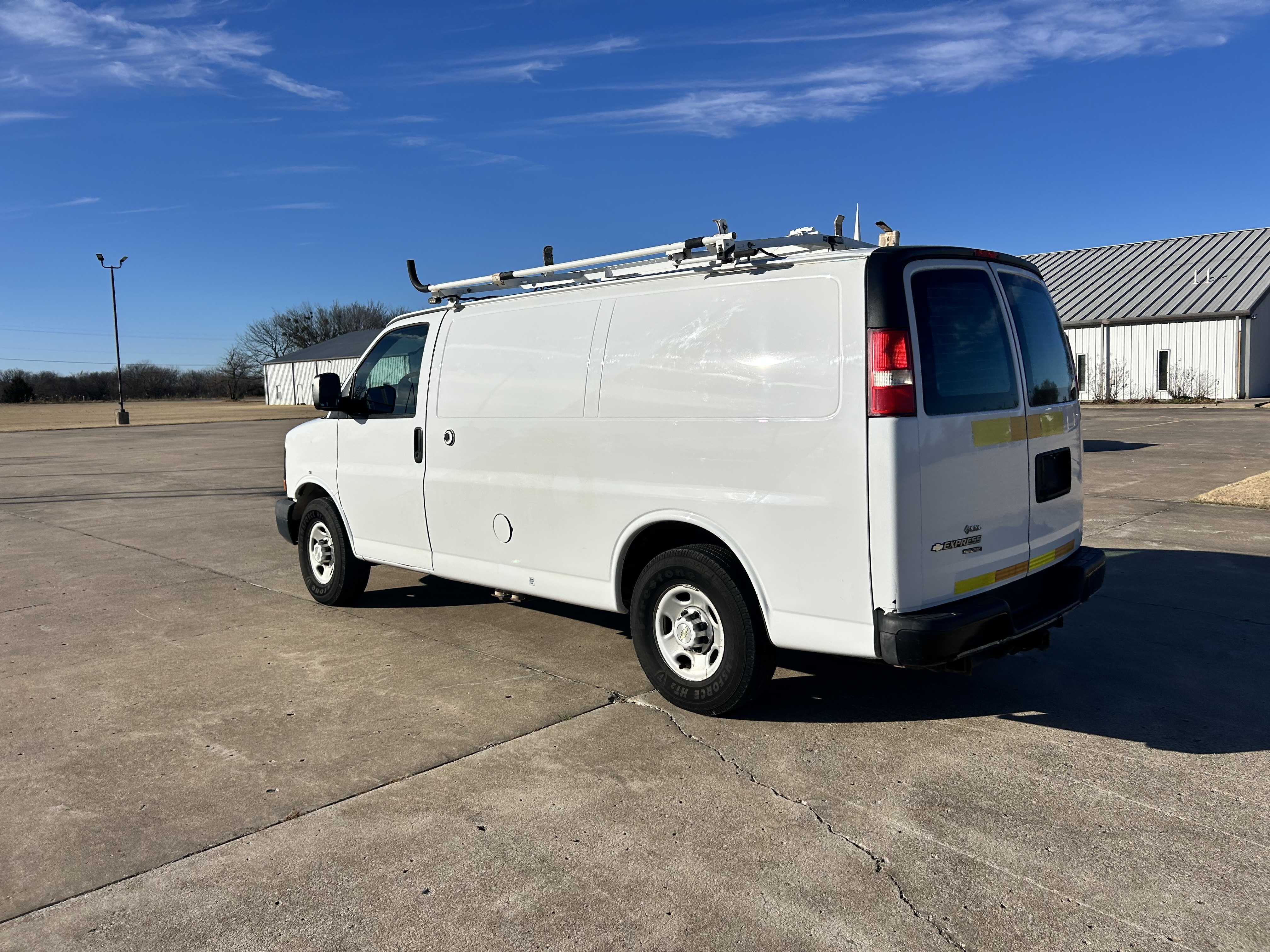 Used 2013 Chevrolet Express 2500 RWD image 7