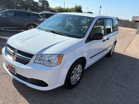 Used 2016 Dodge Grand Caravan UNAVAIL FWD image 1