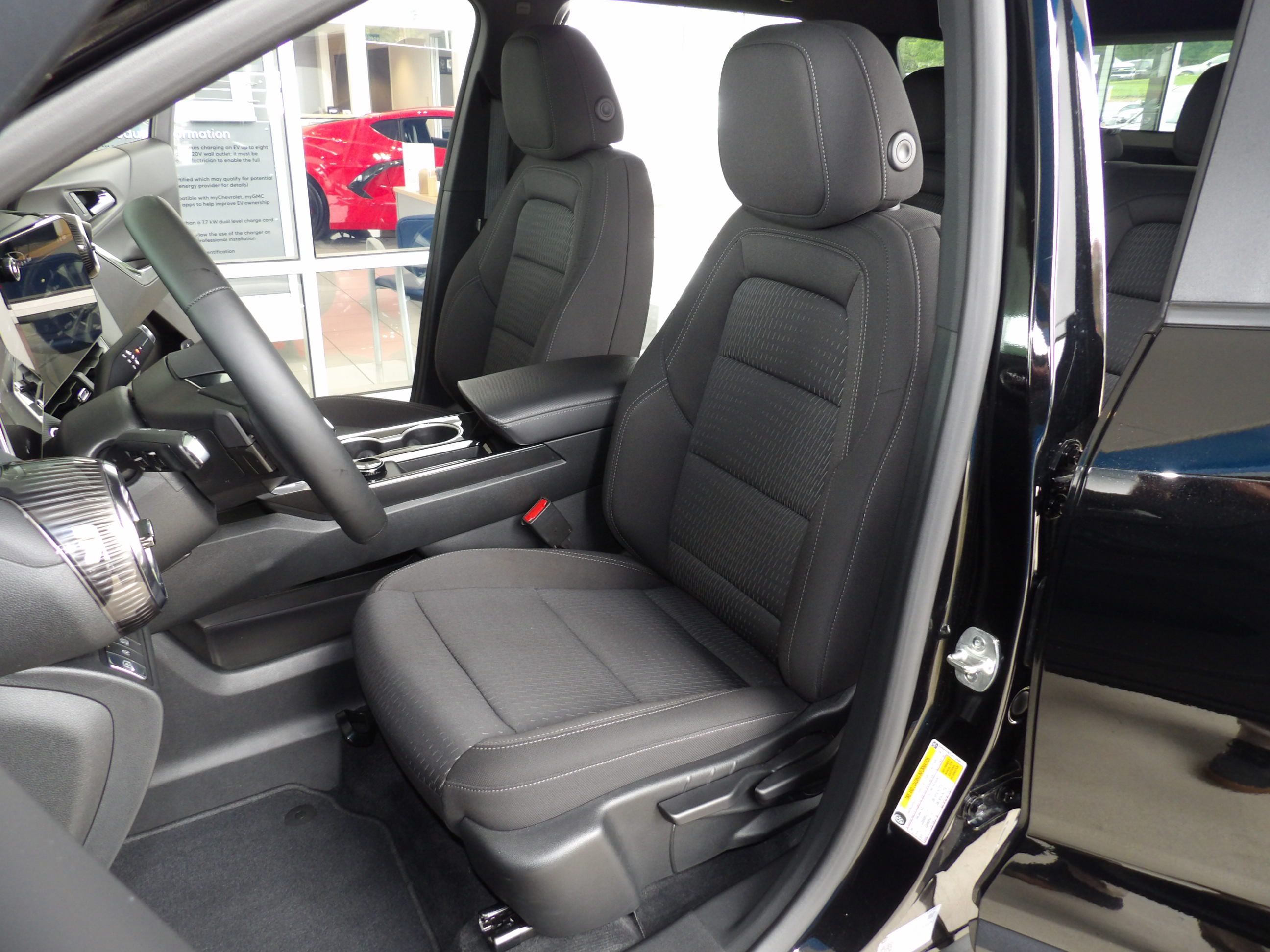 Used 2026 Chevrolet Equinox FWD LT w/ 1LT image 14