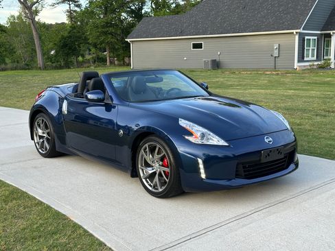 Used 2013 Nissan 370Z Touring Sport image 12