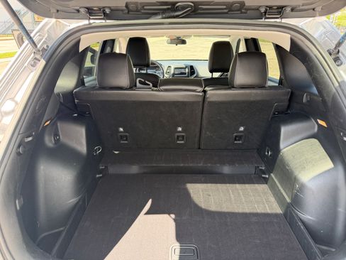 Used 2019 Jeep Cherokee Latitude image 33