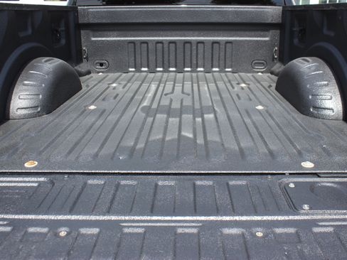 Used 2023 Ford F250 Lariat image 13