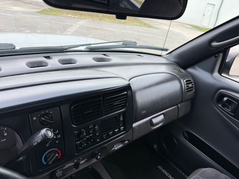 Used 2000 Dodge Dakota Sport RWD image 56