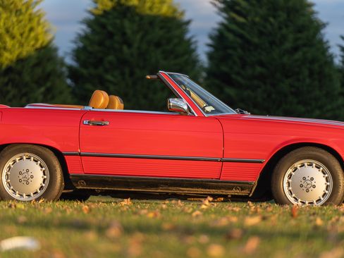 Used 1987 Mercedes-Benz 560 SL image 12