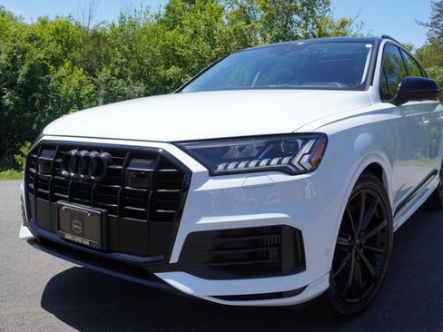 Used 2020 Audi Q7 3.0T Prestige AWD/4WD image 2