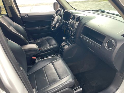 Used 2015 Jeep Patriot 4WD High Altitude image 11
