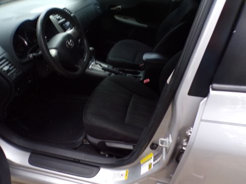 Used 2011 Toyota Corolla S Special Edition FWD image 10