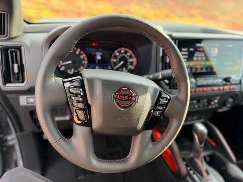 Used 2026 Nissan Frontier 4x4 Crew Cab SV Long Bed image 11