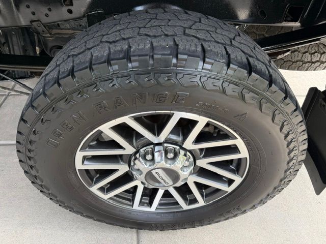 Used 2017 Ford F250 4x4 Crew Cab Super Duty image 22