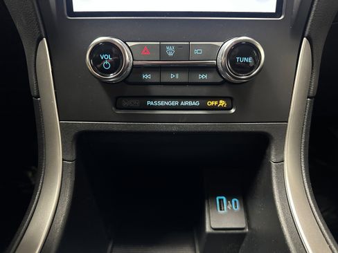 Certified 2024 Ford Edge SEL image 21