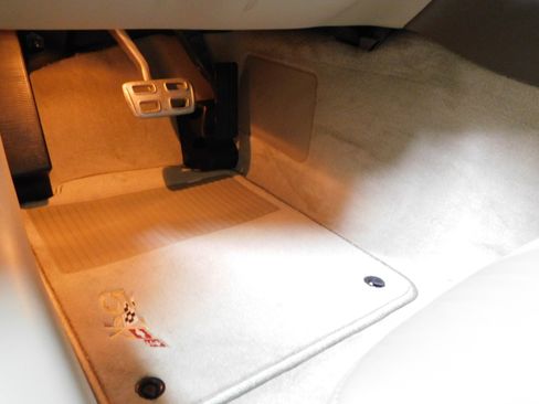 Used 2003 Chevrolet Corvette image 9