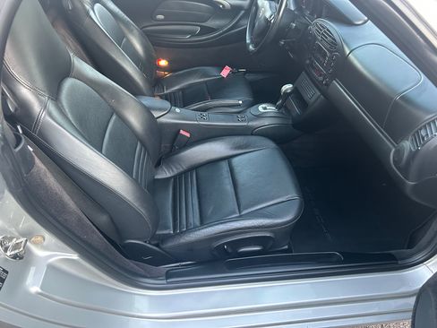 Used 2001 Porsche Boxster image 10