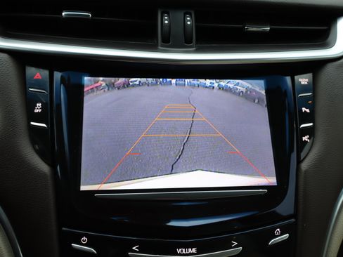 Used 2014 Cadillac XTS Luxury image 24