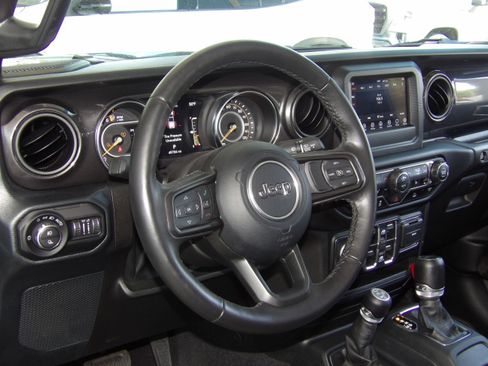 Used 2022 Jeep Gladiator Sport AWD/4WD image 30