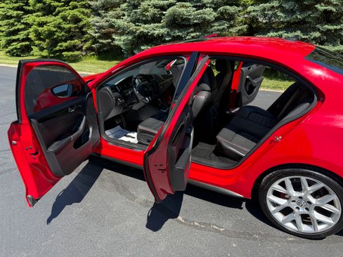 Used 2014 Volkswagen Jetta GLI Sedan FWD image 10