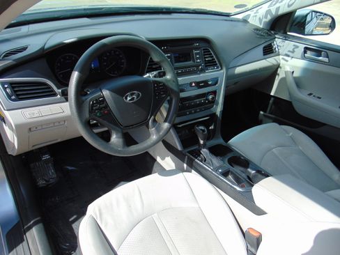 Used 2015 Hyundai Sonata SE image 9