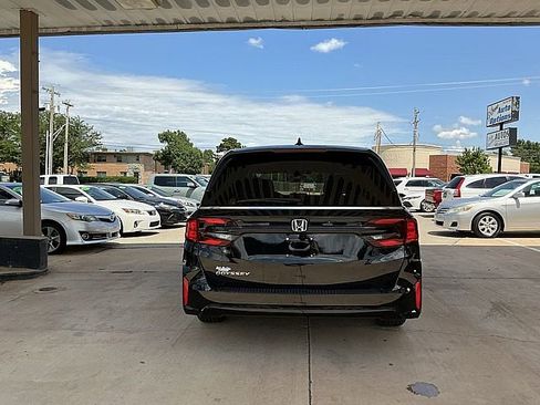 Used 2025 Honda Odyssey EX-L image 6