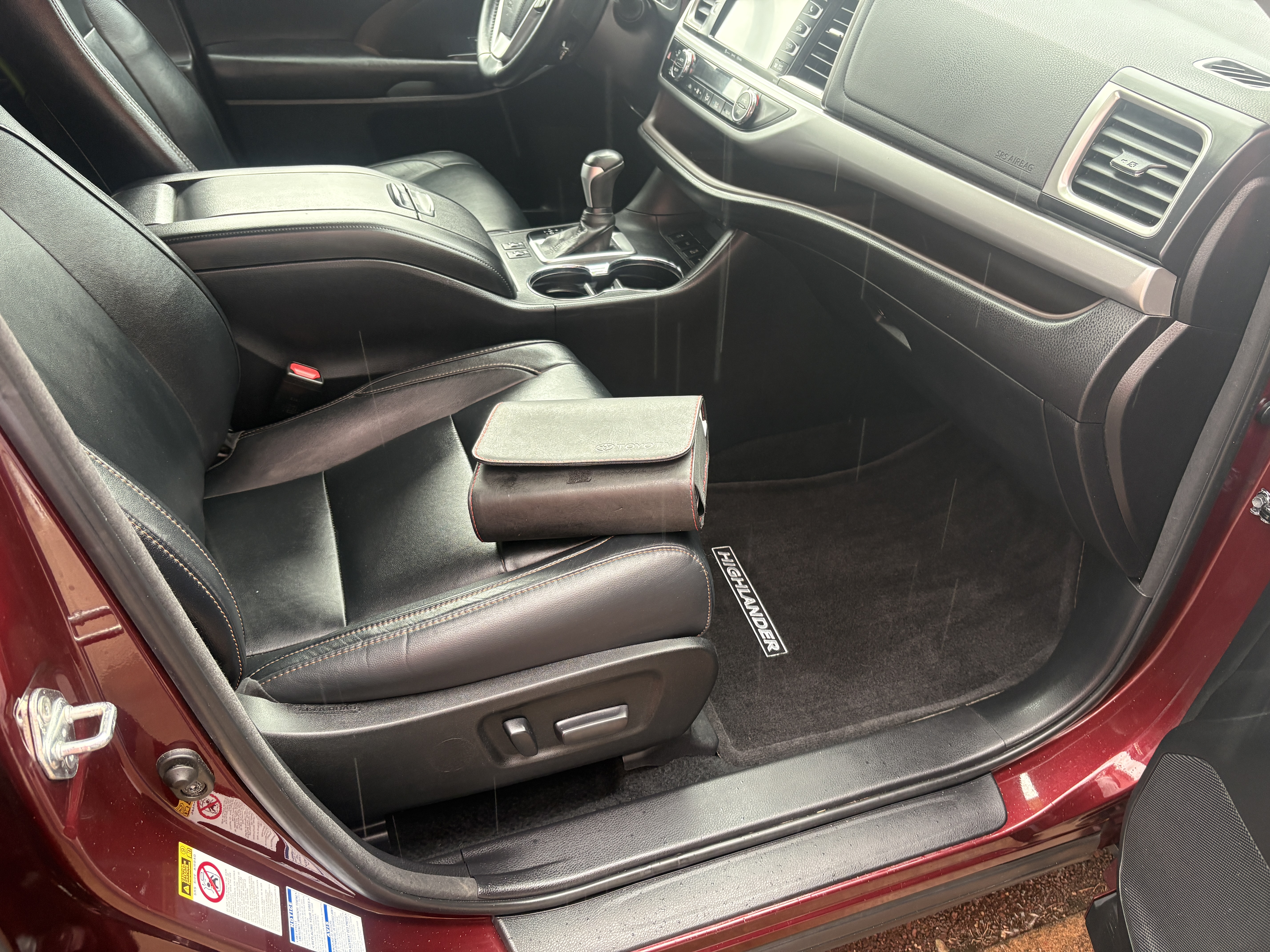 Used 2018 Toyota Highlander AWD V6 image 9