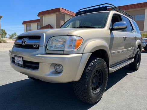 Used 2007 Toyota Sequoia Limited image 3