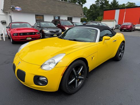 Used 2007 Pontiac Solstice GXP Convertible RWD image 22