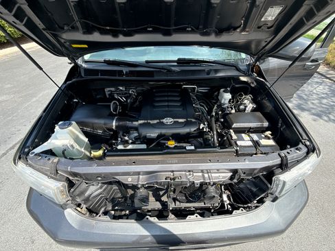 Used 2017 Toyota Sequoia SR5 image 3