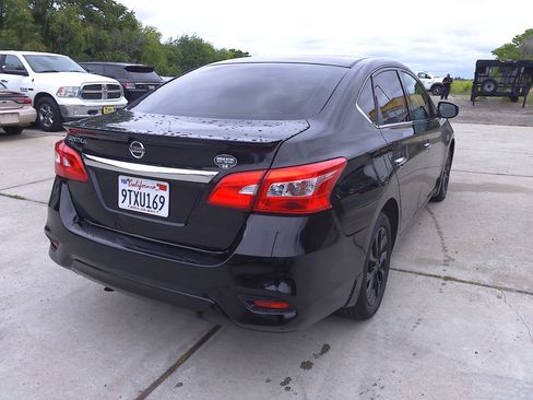 Used 2018 Nissan Sentra S FWD image 4