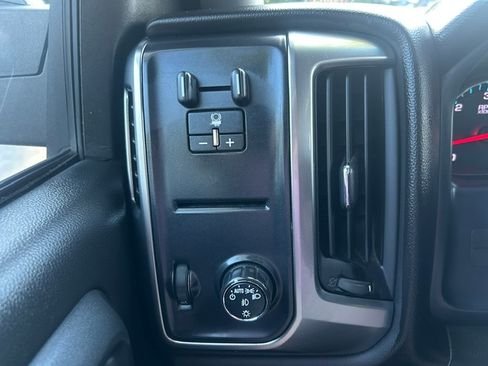 Used 2016 Chevrolet Silverado 1500 2WD Crew Cab LT image 13