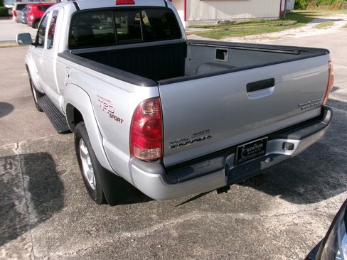 Used 2008 Toyota Tacoma TRD Sport image 12